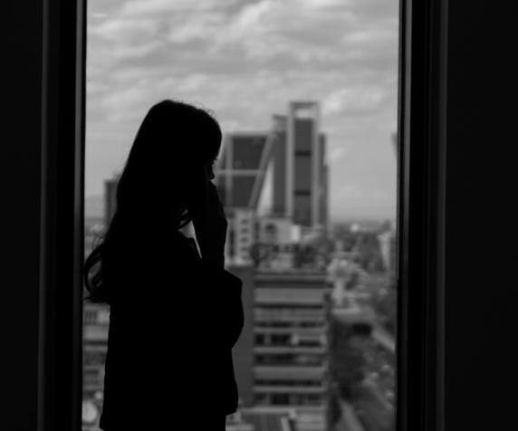 Woman talking on the phone